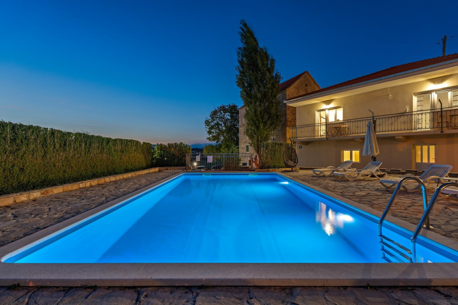 Peaceful evening next to the 45 sqm pool