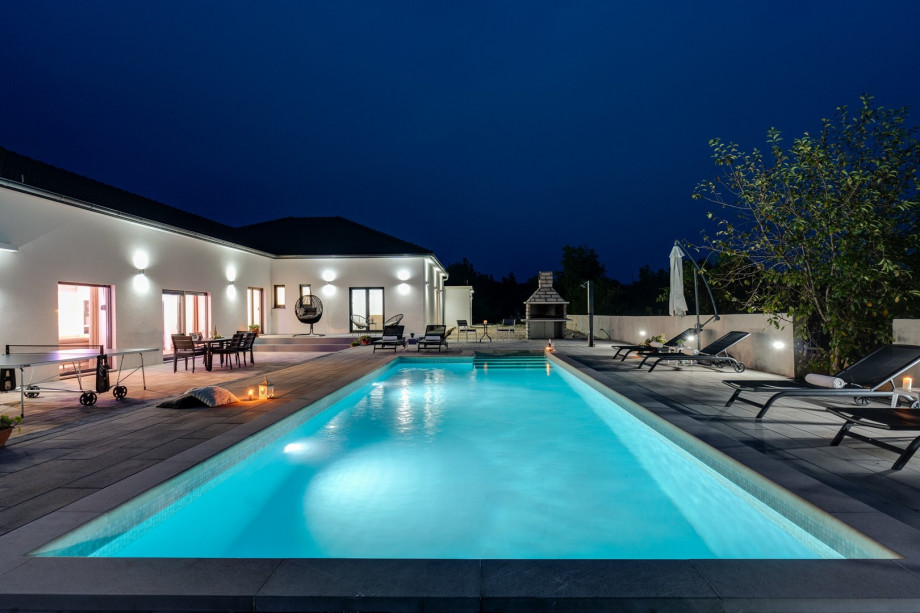 Newly built and fully ari-conditioned villa Lukas can accommodate 8+2 people