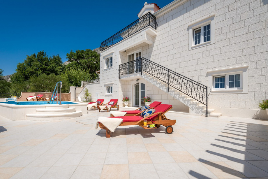 Villa Maja in Mediterranean, quiet environment