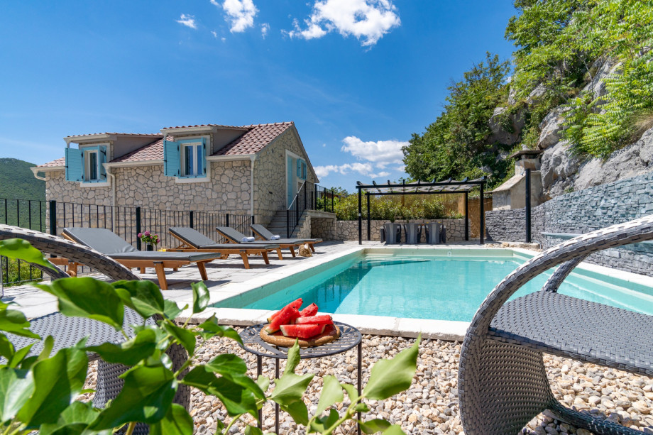 NEW! Stone villa Judita with heated pool and hydro-massage
