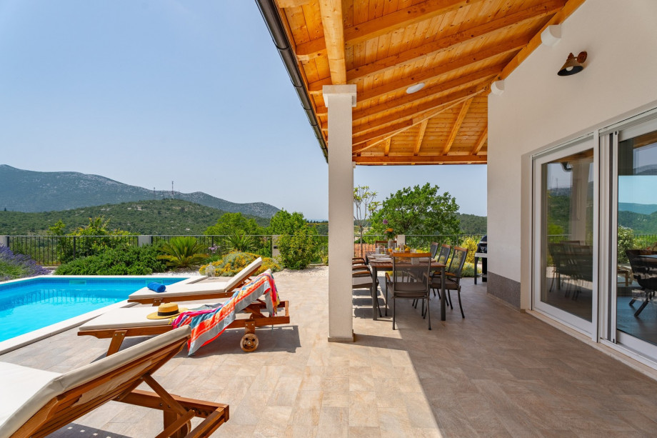 Outdoor offers heated, private pool 8x4m, sun deck area, outdoor dining area with BBQ.