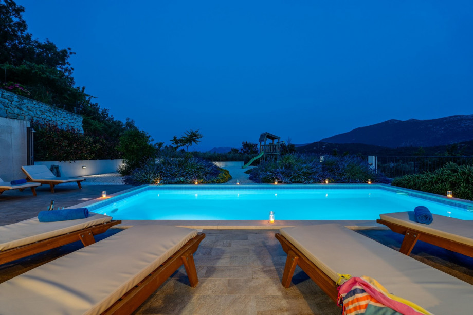 Romantic nights by the pool