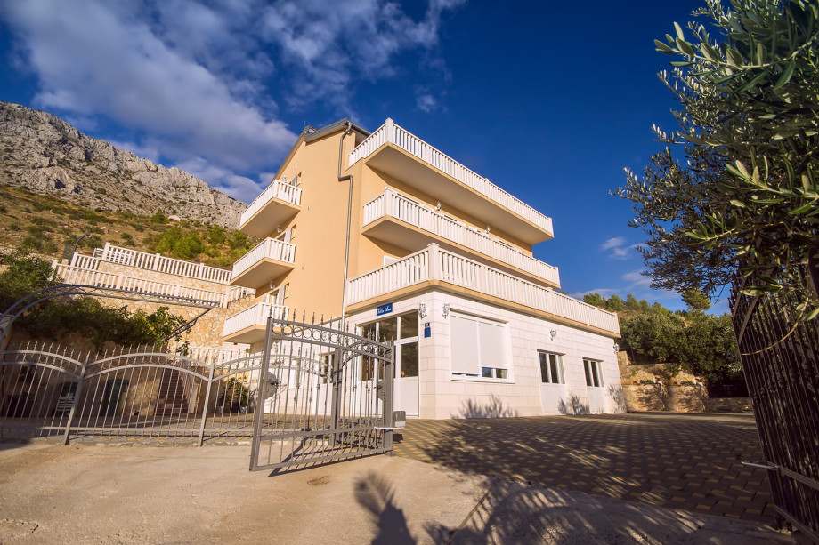 Villa Ana with 50msq private pool, amazing sea view,  7 bedrooms, 7 bathrooms, 18 person max