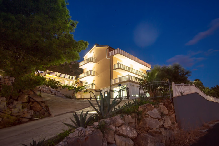 View from small, local road on Villa Ana in the night