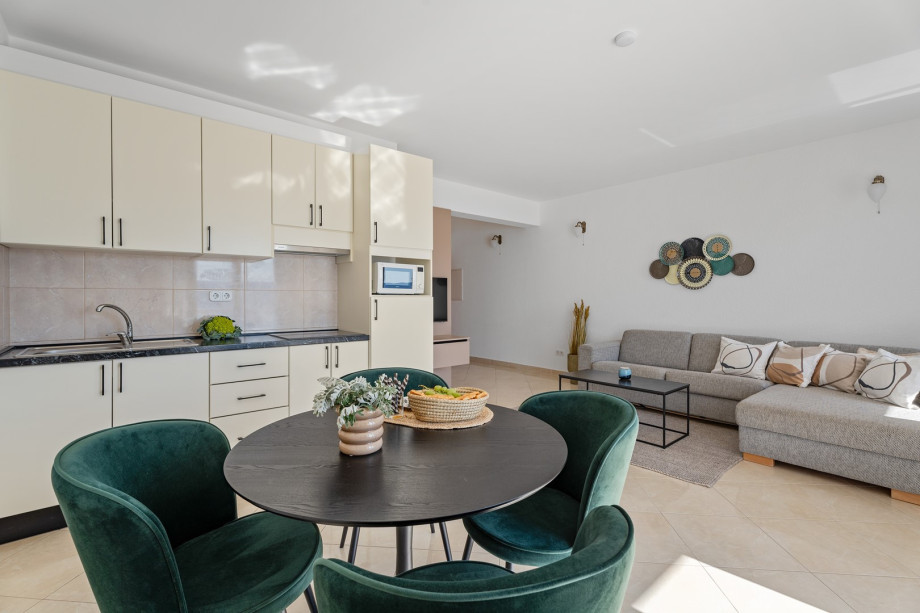 Modern and fully equipped kitchen with all amenities you might need