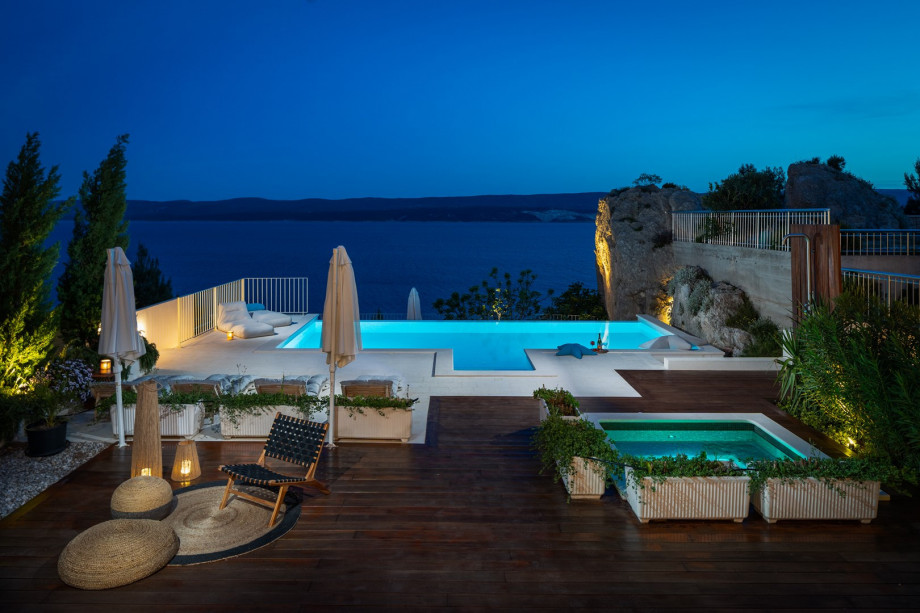 It is equipped with all the necessary facilities that a modern guest needs for a very pleasant stay