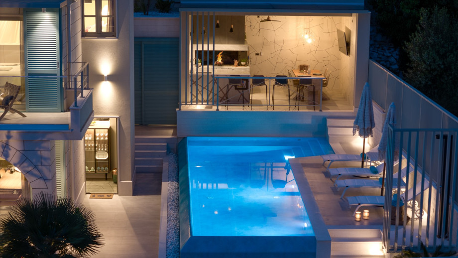 Guests also have the option to arrange for catering services or hire an in-villa chef (not included)