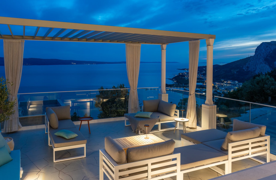 Overall, this villa offers a perfect blend of sophistication, comfort, and functionality, making it an ideal retreat for those seeking a luxurious and memorable stay