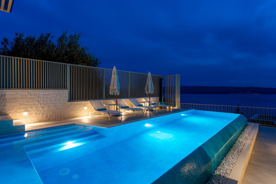 Casa GÈNI offers a luxurious and upscale experience for its guests with its high-quality furniture