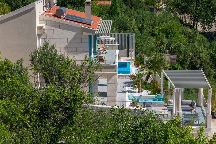 Casa GÈNI with a heated pool, 3 bedrooms, an organic garden, sea views