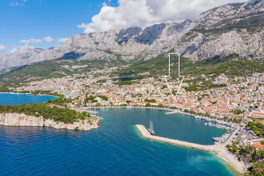Located in the heart of the beautiful town Makarska