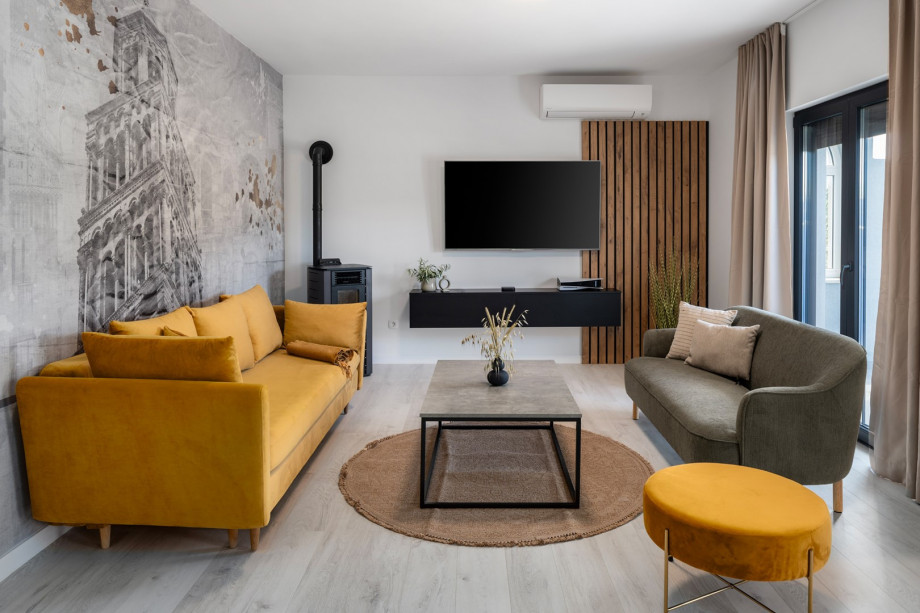 beautifully furnished living room