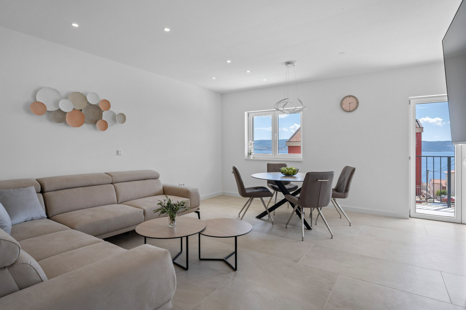 First floor (parking level) offers another fully equipped and fully air conditioned kitchen with a kitchen island