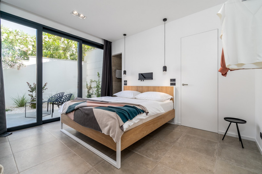 Bedroom No2 with a king size bed 180cm x 200cm, en-suite bathroom with a shower, a walk-in wardrobe and a terrace