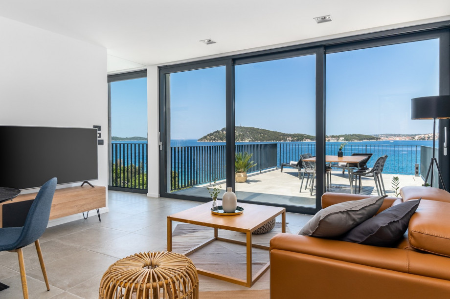 Penthouse fully airconditioned and offers a comfortable living area