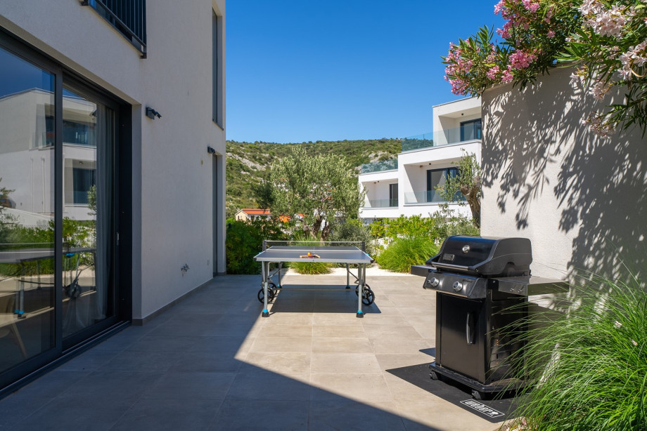 sitting area with BBQ