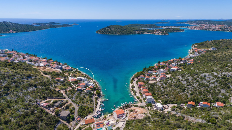 with the no-Chlorine system offers a perfect setup for a relaxing swim