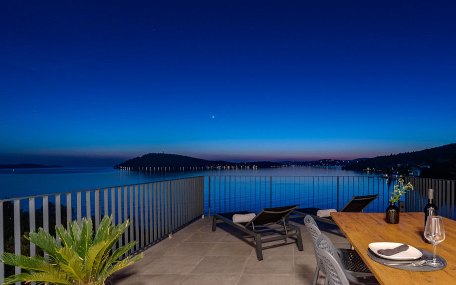 every floor level offers an outdoor dining area