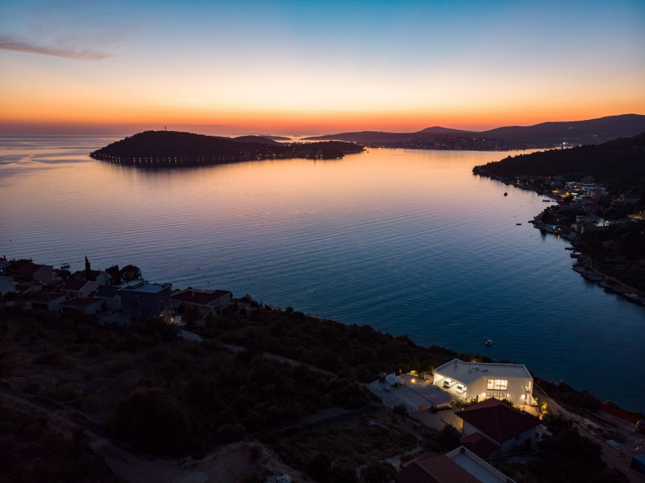 Sunset from the Villa Roots