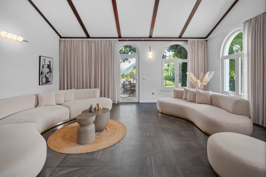 stylish 45sqm living room with direct exit toward the stone table