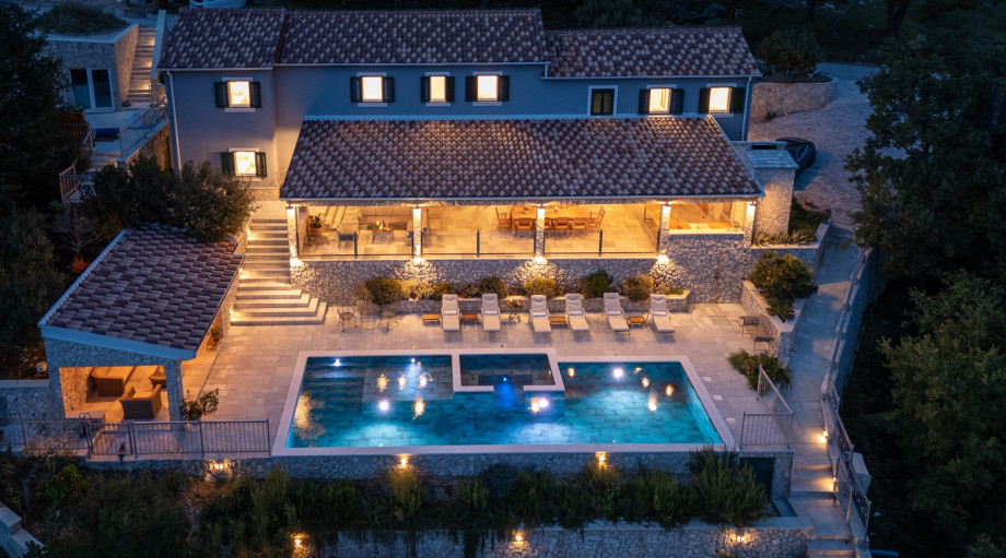 NEW Villa Granda Lokva with 54sqm heated pool, sea views, 10 pax