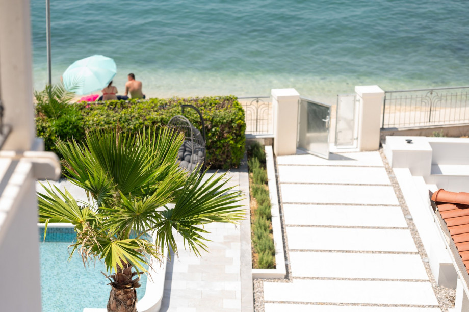 While you refresh yourself in the pool you can admire the breathtaking view