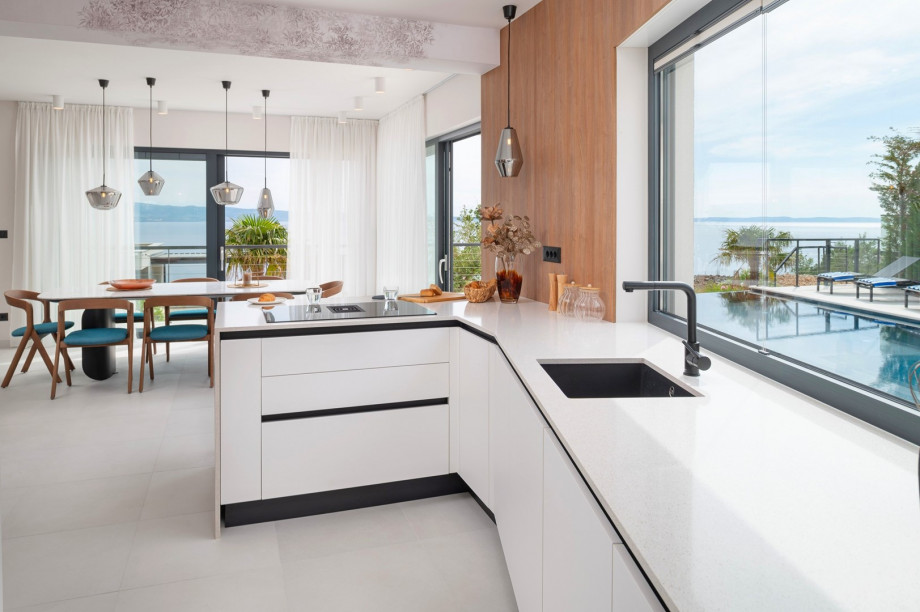 A fully equipped kitchen with all the amenities you need for a comfortable stay