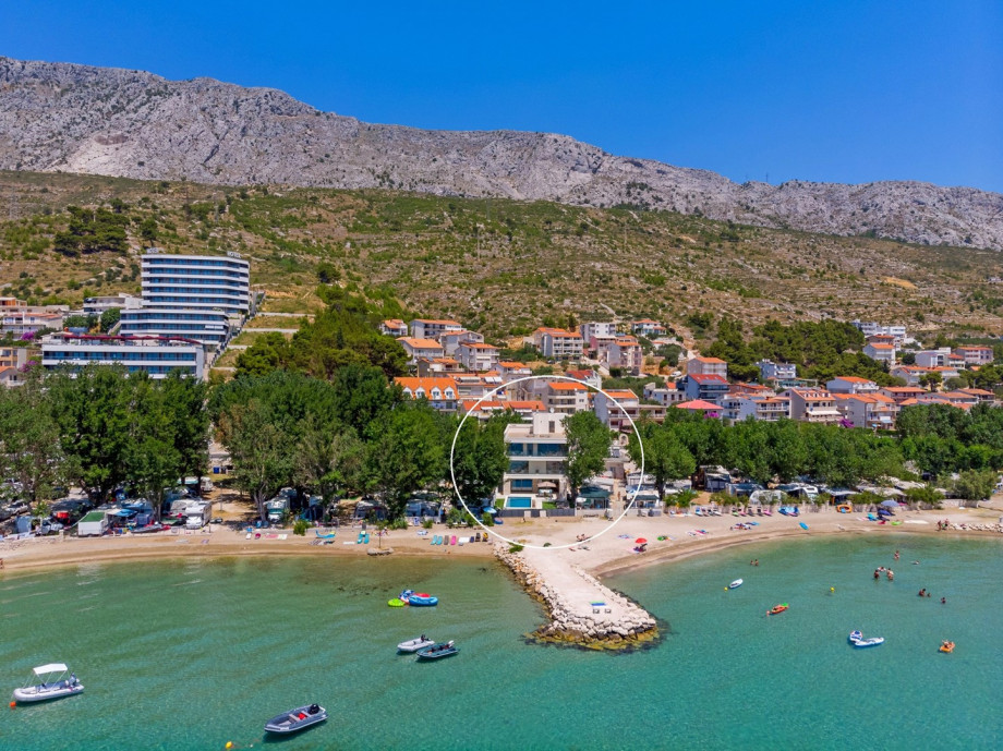 Villa Erce offers absolute luxury and privacy on the sandy beach