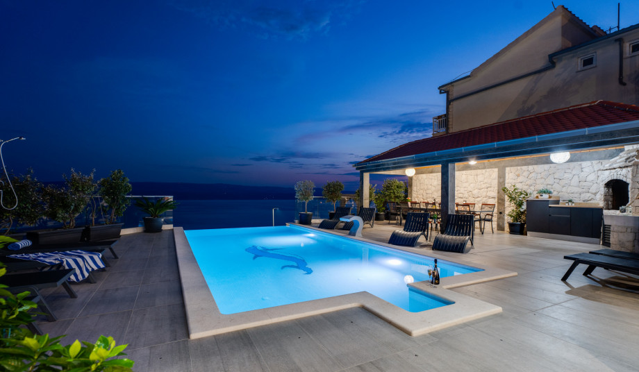 While you refresh yourself in the pool you can admire the breathtaking view