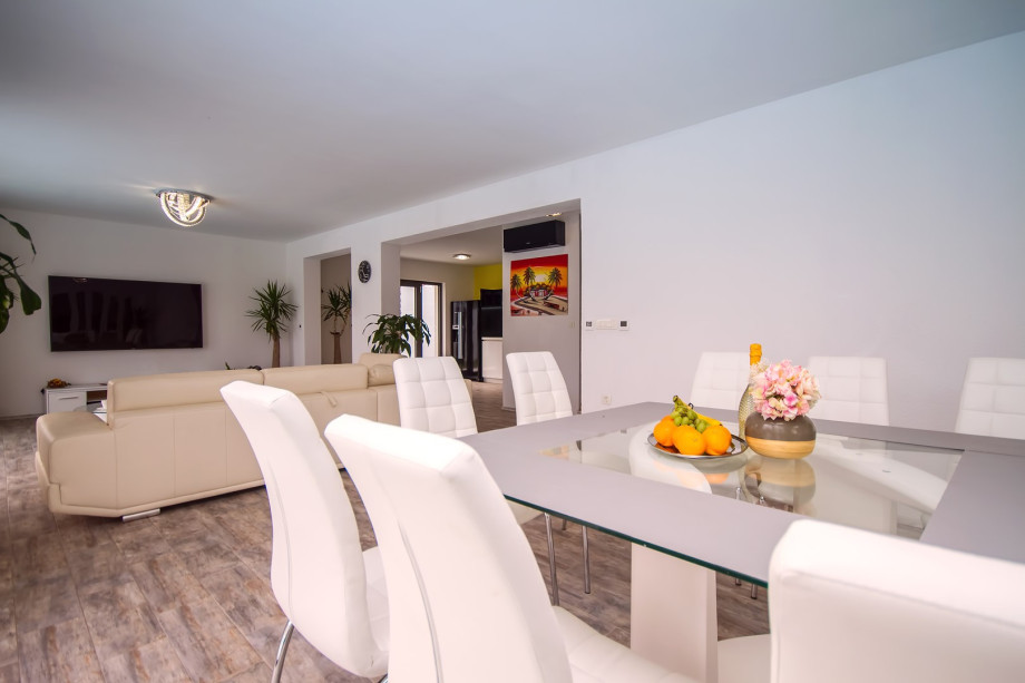 Beautiful dining and living area