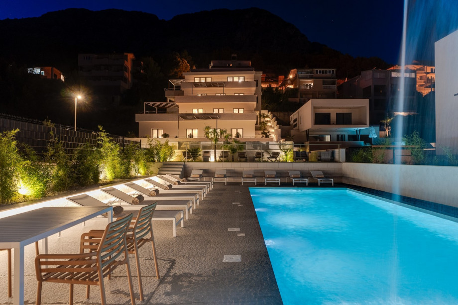 New! Holiday Resort Almissum - Luxury 11-bedroom villa