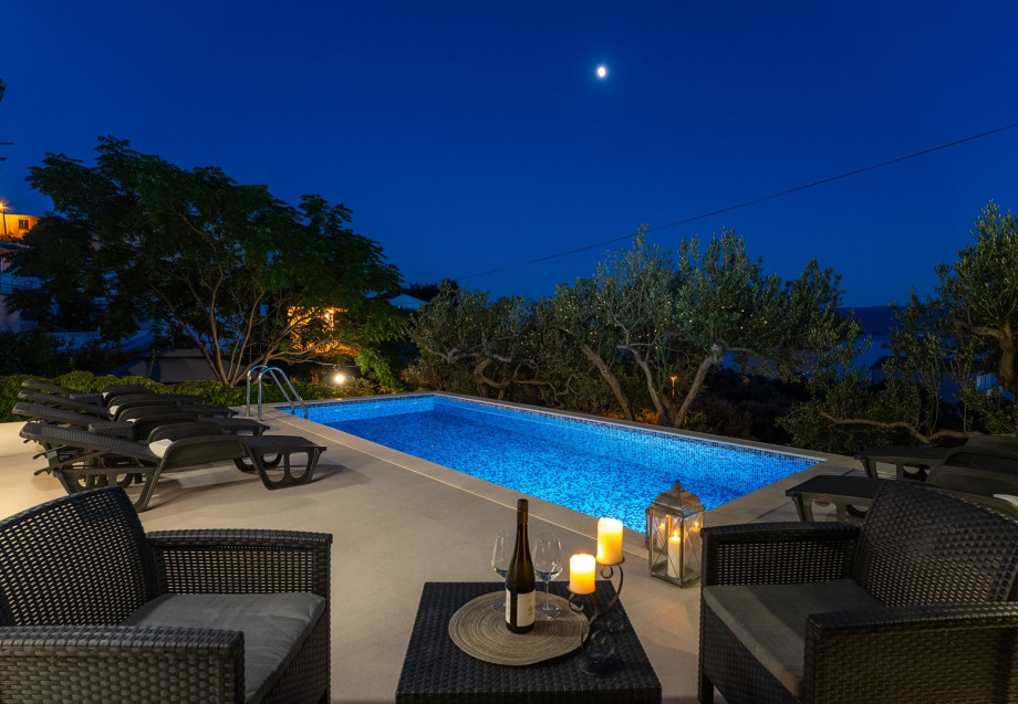 Come and taste the unspoiled and easy way of living in Dalmatia