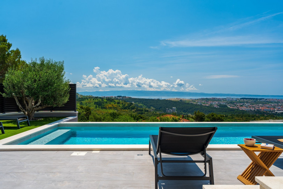 a private pool with amazing  view