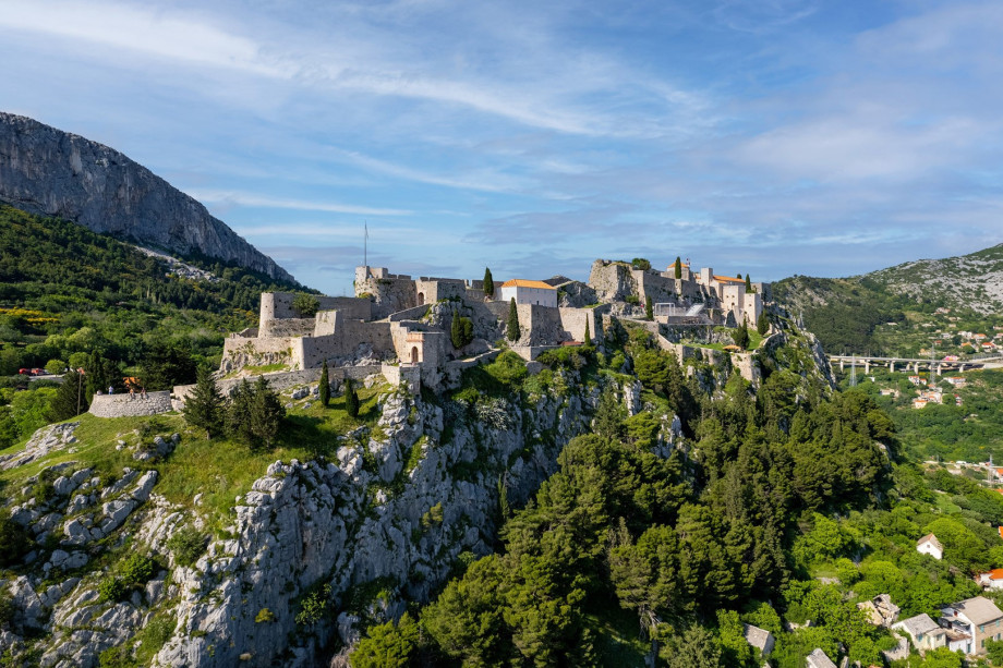 Fortress where Daenerys Targaryen launched an attack on the mountaintop city of Meereen