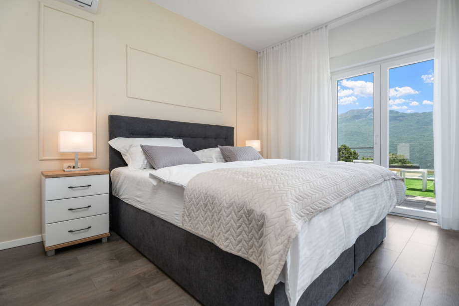 Bedroom No1 (14sqm) with a king size bed 180cm x 200cm