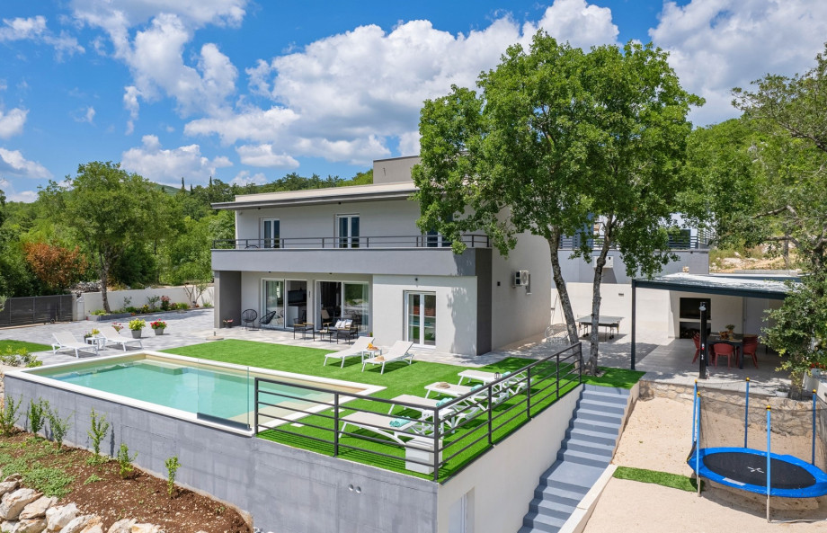 Villa Rose is very well organized, and all offered is exclusively for you