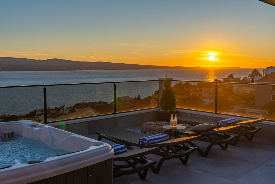 It is located at the highest point of Stanići with excellent sea and island views