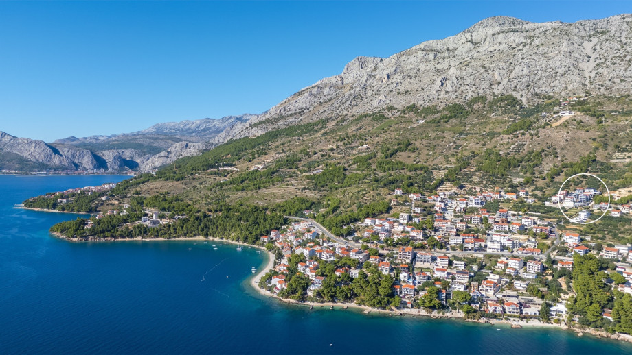 Close to a charming pebble beach with numerous water attractions