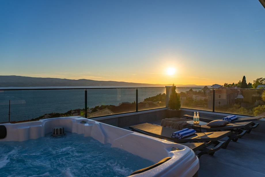 It is located at the highest point of Stanići with excellent sea and island views