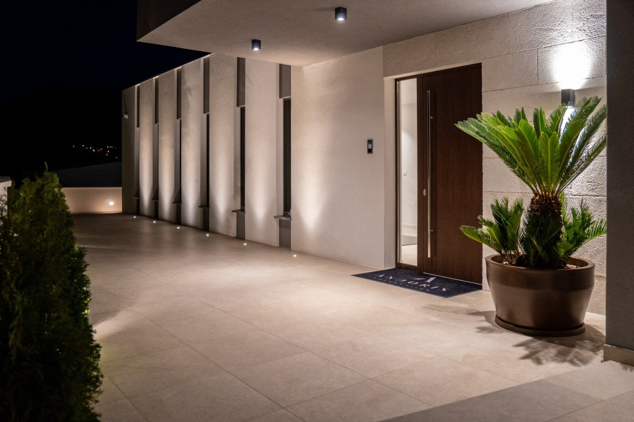 The luxury and contemporary architectural design of Villa Andoris.