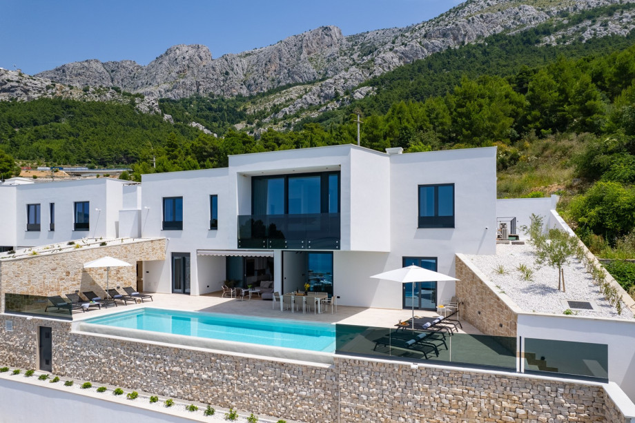 Luxurious Villa Nina is a new and modern property with stunning sea views located just above the Brzet beach next to the identical Villa Kiara next to it