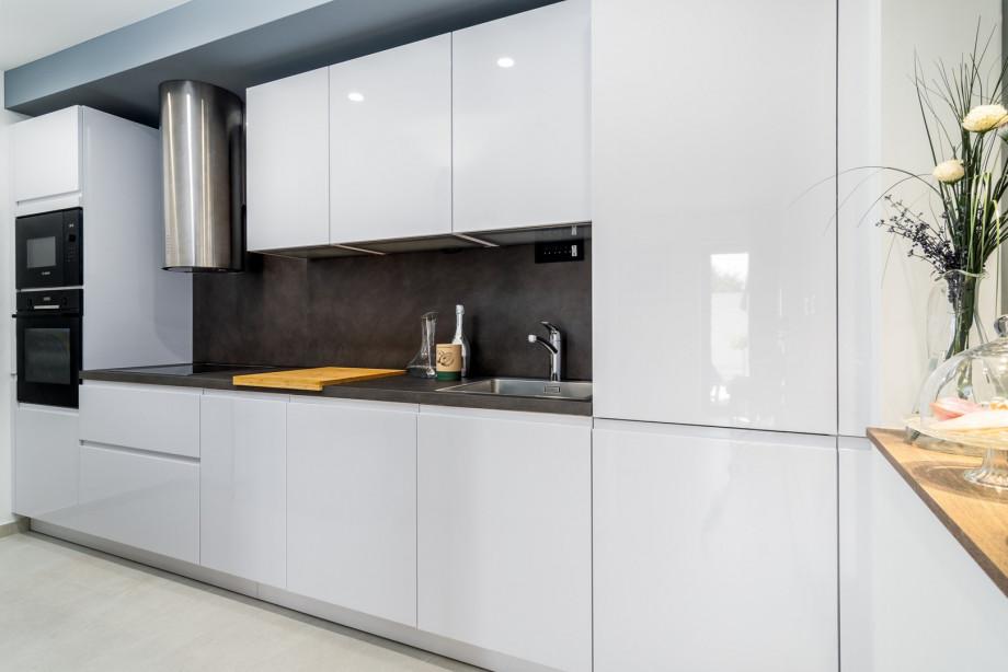 A modern fully equipped kitchen with all the amenities you need for a very comfortable stay