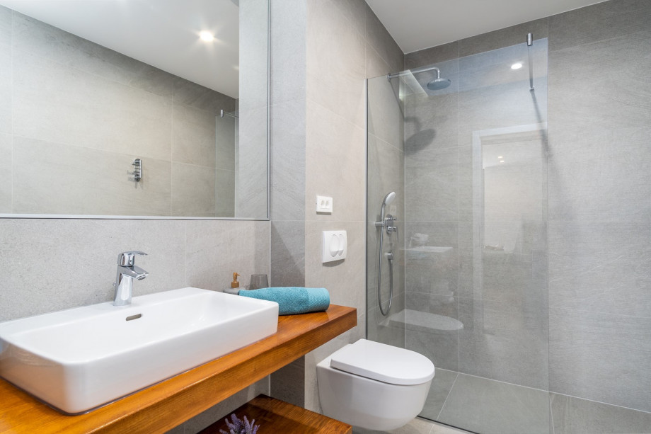 En-suite bathroom No.2 with a shower