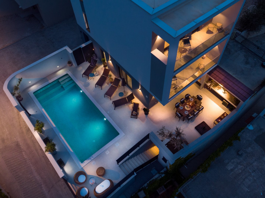 Carefully selected lights at the property make evenings enjoyable