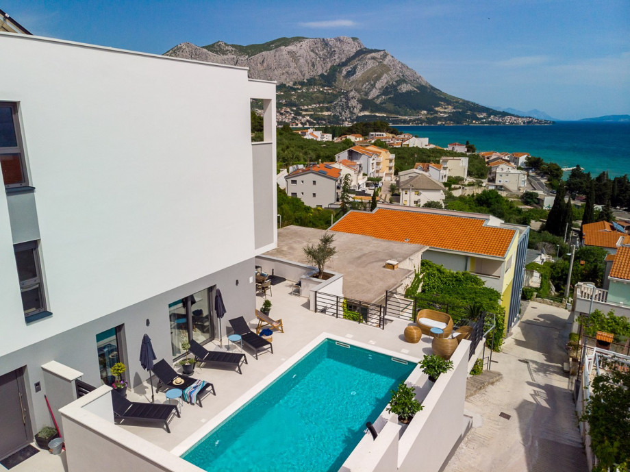 Brand new! Seaview villa Mila with 4 en-suite bedrooms, private pool, Finnish sauna, Treadmill