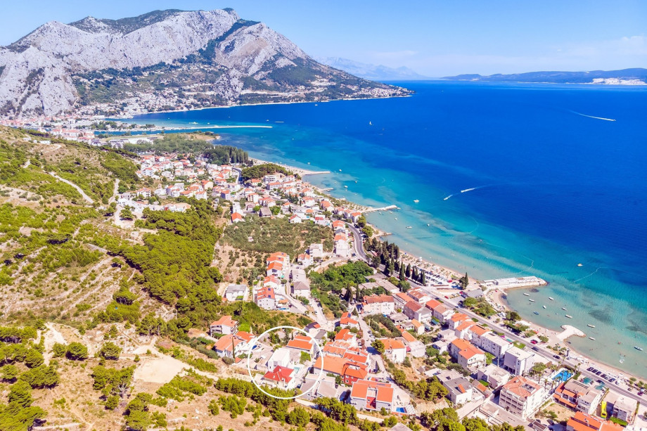 Location of Villa Mila in Duće, 250m from the sandy beach