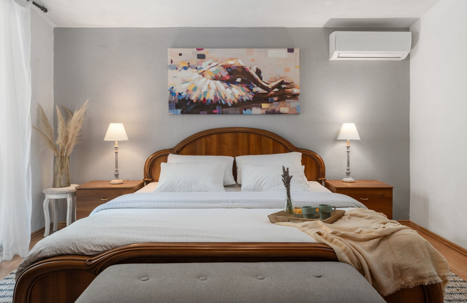 Master bedroom No.1 with double bed 180x200, en-suite with shower and balcony