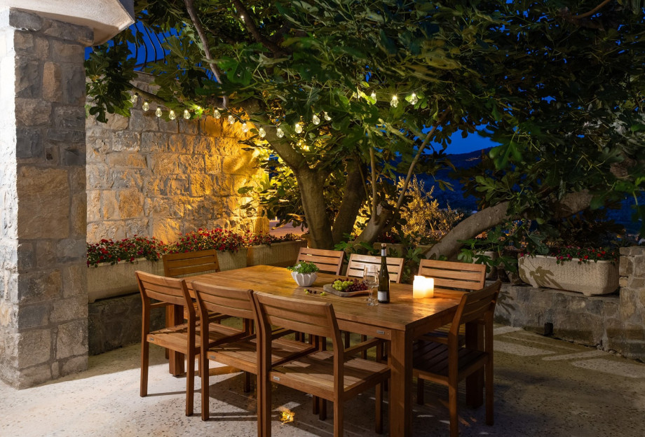 Carefully placed lighting completes the perfect experience of Dalmatian summer evenings