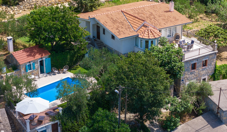 Villa Vultana is the last house in the village so your privacy is guaranteed
