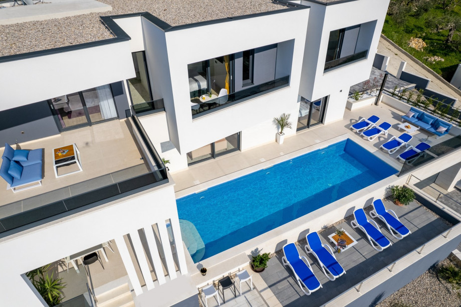 Villa Sagnia by day.